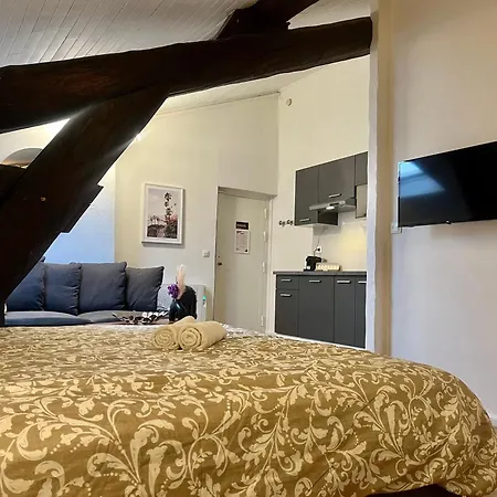 Polka Apartment *